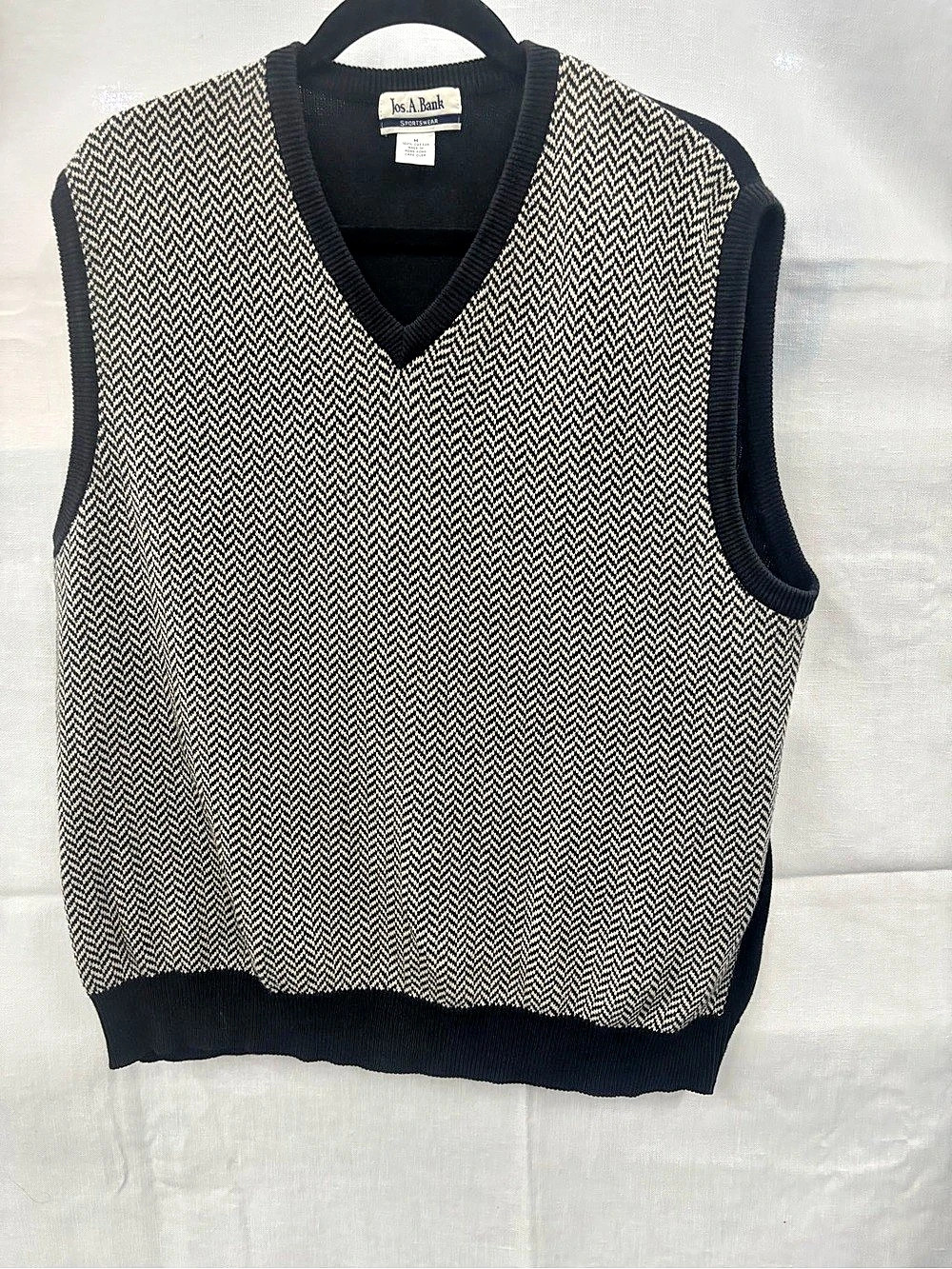 Jos. A. Bank Men's Cotton V-Neck Sweater Vest Size Medium